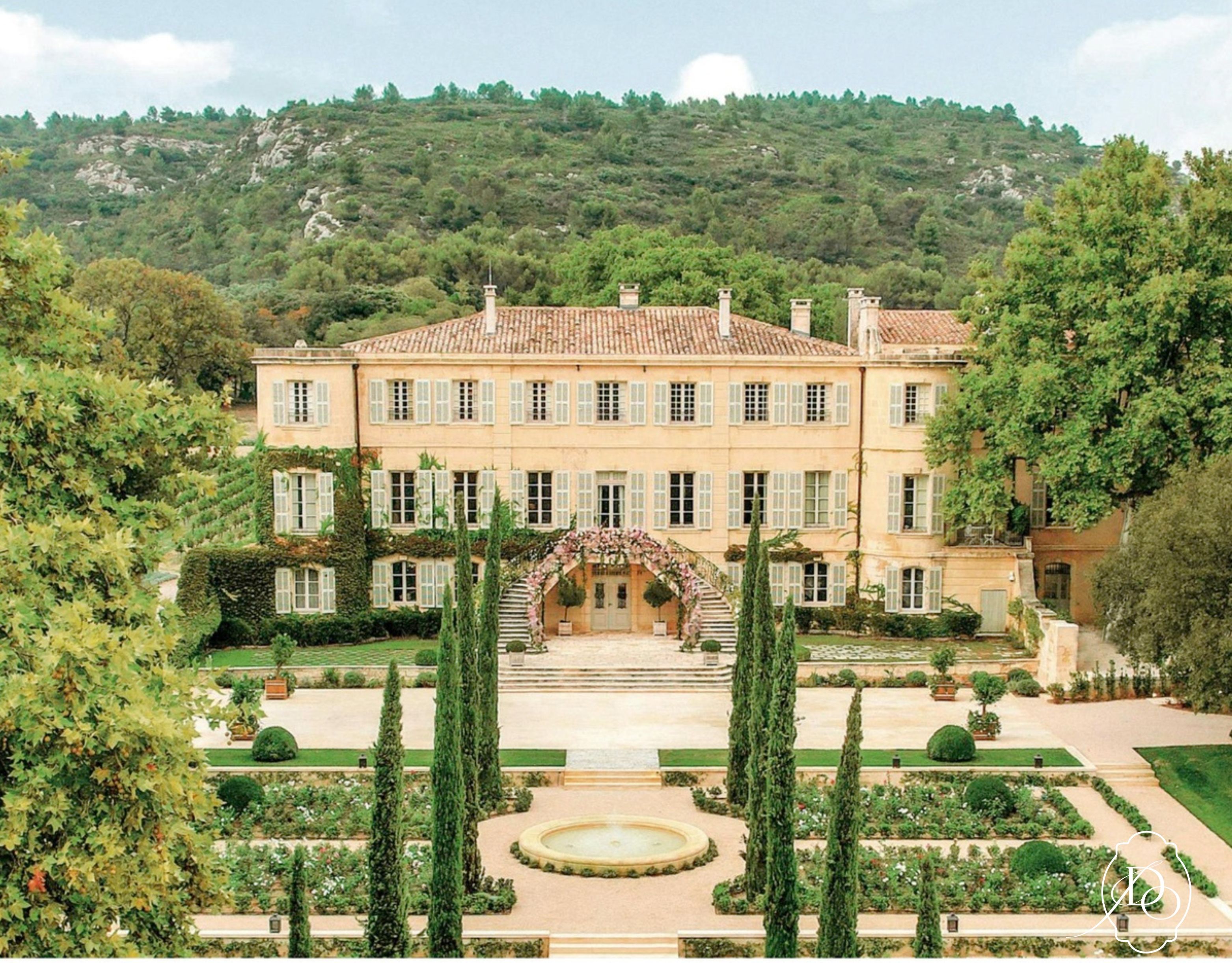 Château d’Estoublon venue for your marriage
